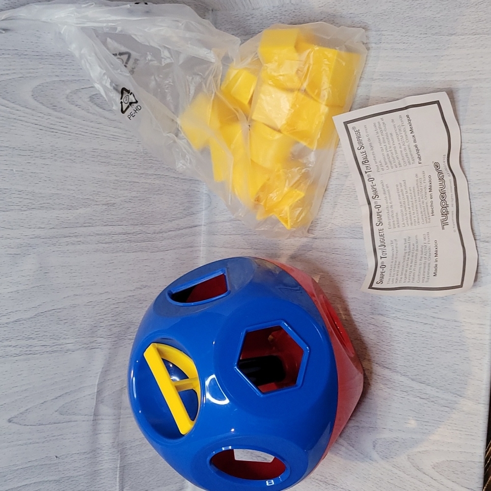 Tupperware  Shape-O Toy New